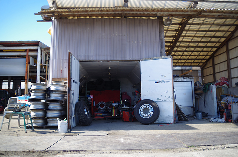 Okada apariencia de neumáticos